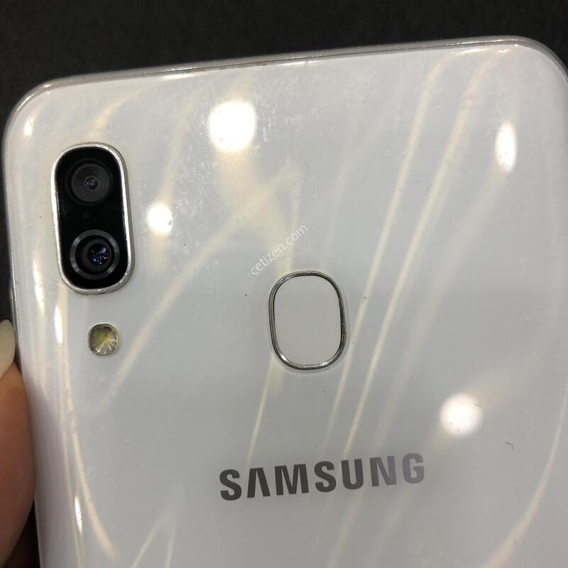 ������A30 ȭ��Ʈ,�ܰ� ����� �ֻ�,���� S��