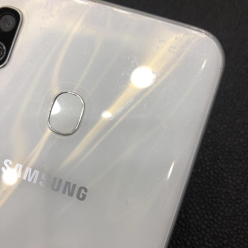 ������A30 ȭ��Ʈ,�ܰ� ����� �ֻ�,���� S��