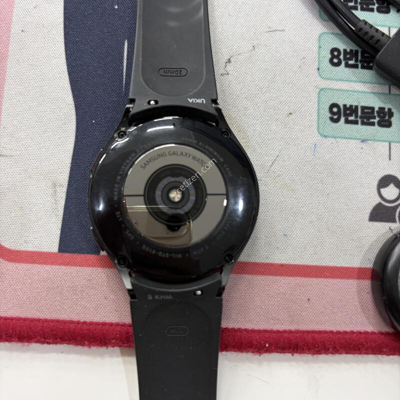 ������ ��ġ4  44mm ����  �����Ǹ��մϴ�.