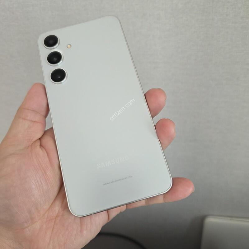 ������ S24�÷��� ���� �׷��� 256�Ⱑ SS�� �Ⱦƿ�~