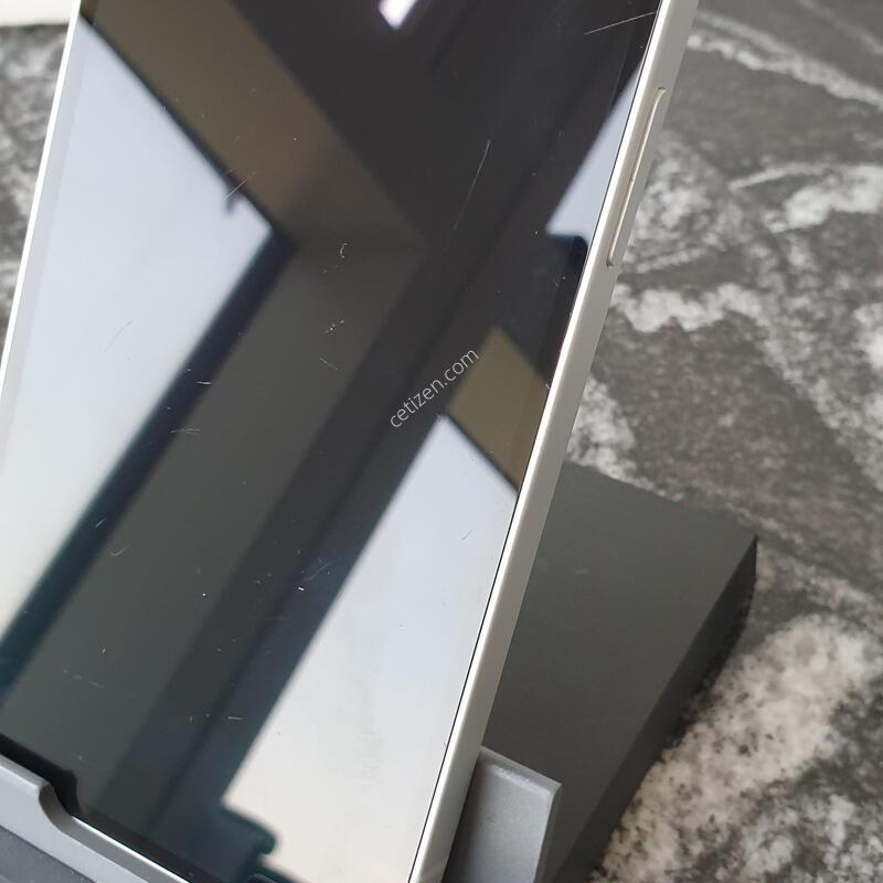 ������16e (A3409) ȭ��Ʈ 128�Ⱑ