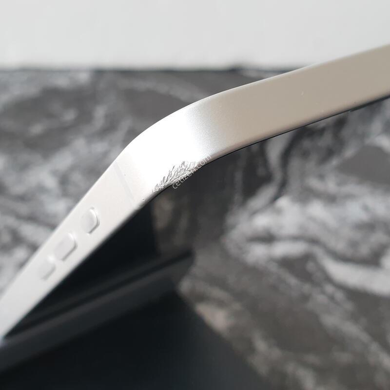 ������16e (A3409) ȭ��Ʈ 128�Ⱑ