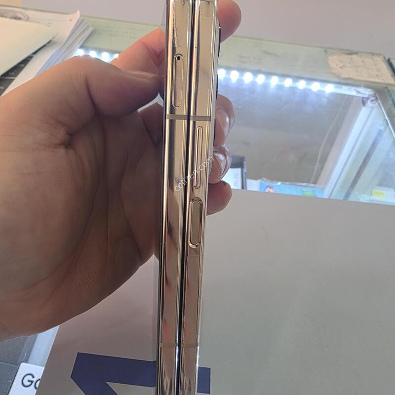 ������ Z����4