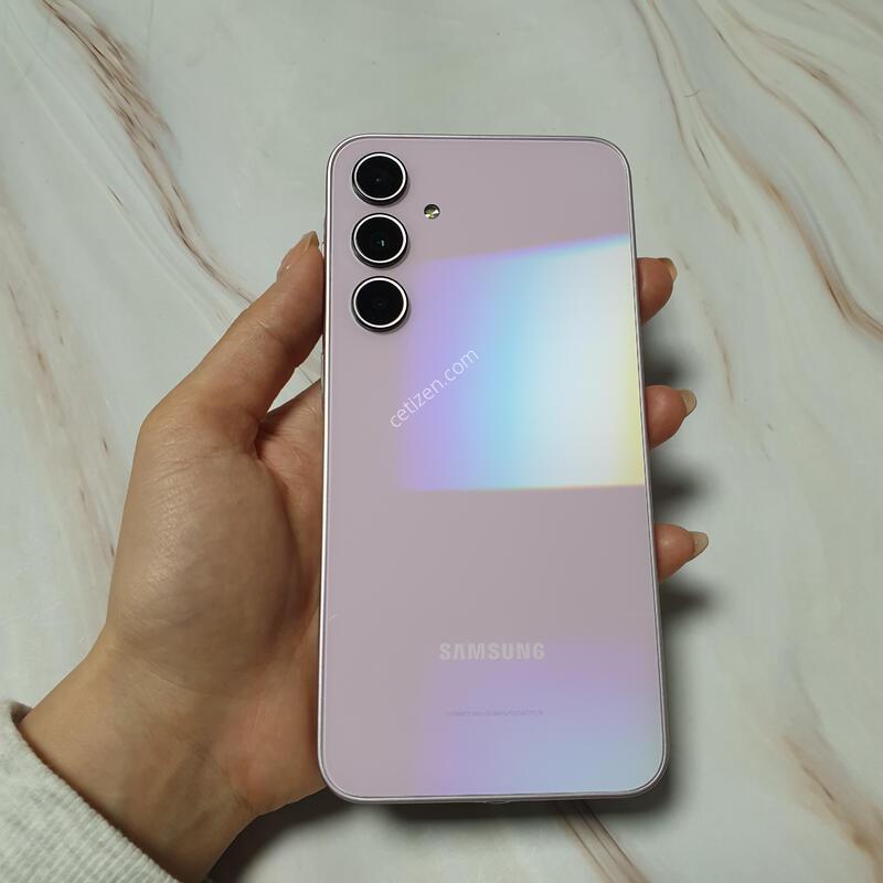 LG ������ A35 5G �����϶� 128G S�� �Ǹ��մϴ�