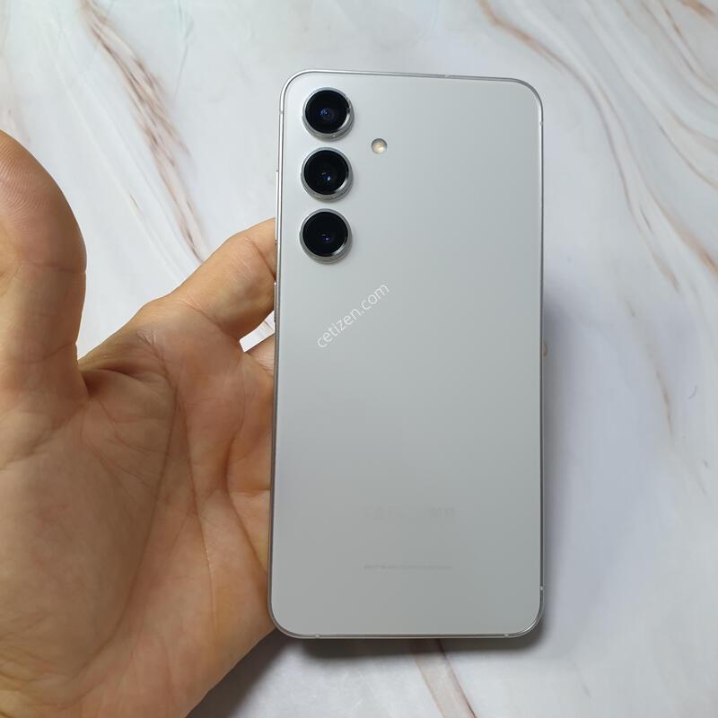 SK ������ S24 �׷��� 256G S�� �Ǹ��մϴ�