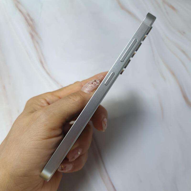 SK ������ S24 �׷��� 256G S�� �Ǹ��մϴ�