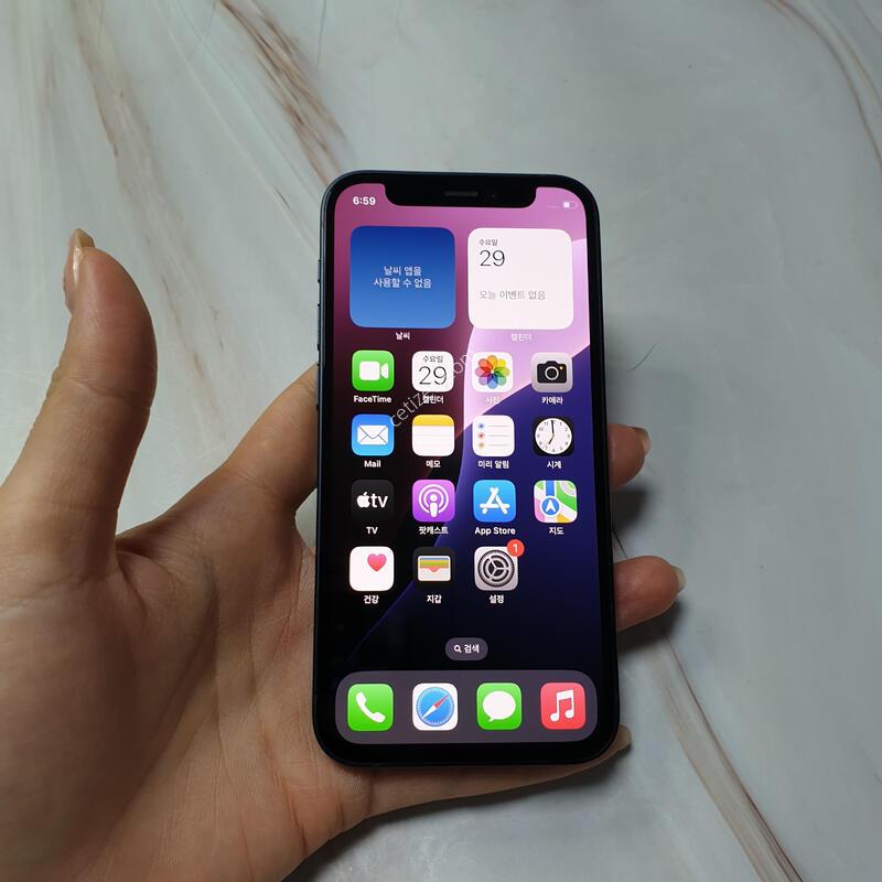 ������ 12�̴� ���� 128G ������ �Ǹ��մϴ�