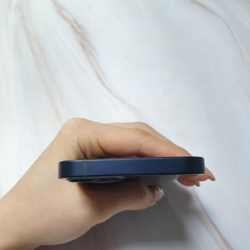 ������ 12�̴� ���� 128G ������ �Ǹ��մϴ�