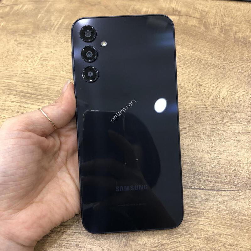 ������A24 ����,�ܰ� ����� �ֻ�,���� ���⽺,�׵θ� ƯA��