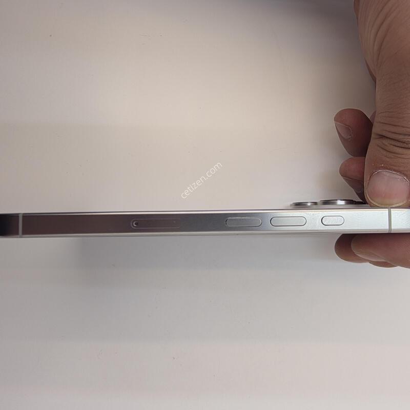 ������16���� 256G ȭ��Ʈ �Ǹ��մϴ�!!