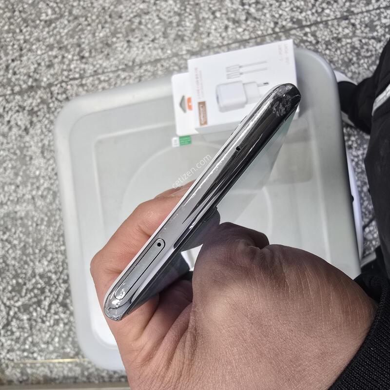 SK Q920 128G ȭ��Ʈ ����� �˴ϴ�