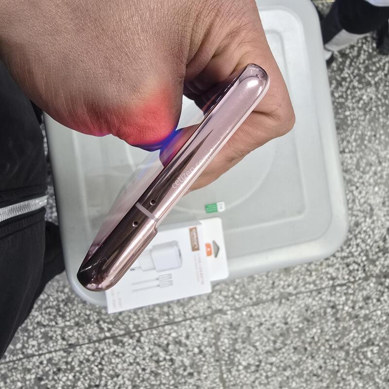 SK S21 (G991) 256G ��ũ���� ����� �˴ϴ�