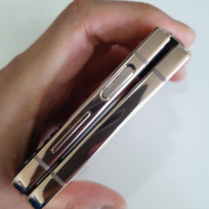 �������ø�4 256G ���ܻ� ������ �߰��� �����