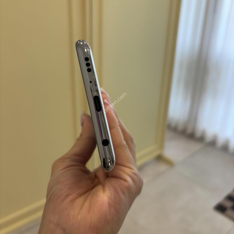 LG Q92