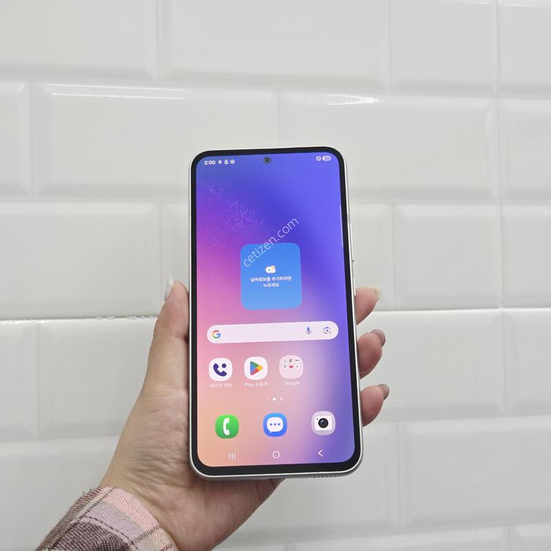����������4 128GB ȭ��Ʈ