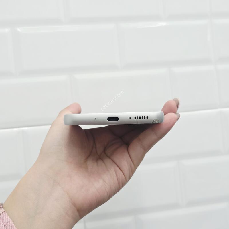 ����������4 128GB ȭ��Ʈ