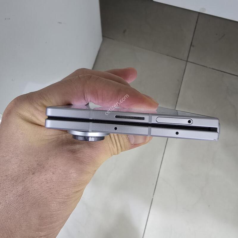 A-��  ����7 256GB