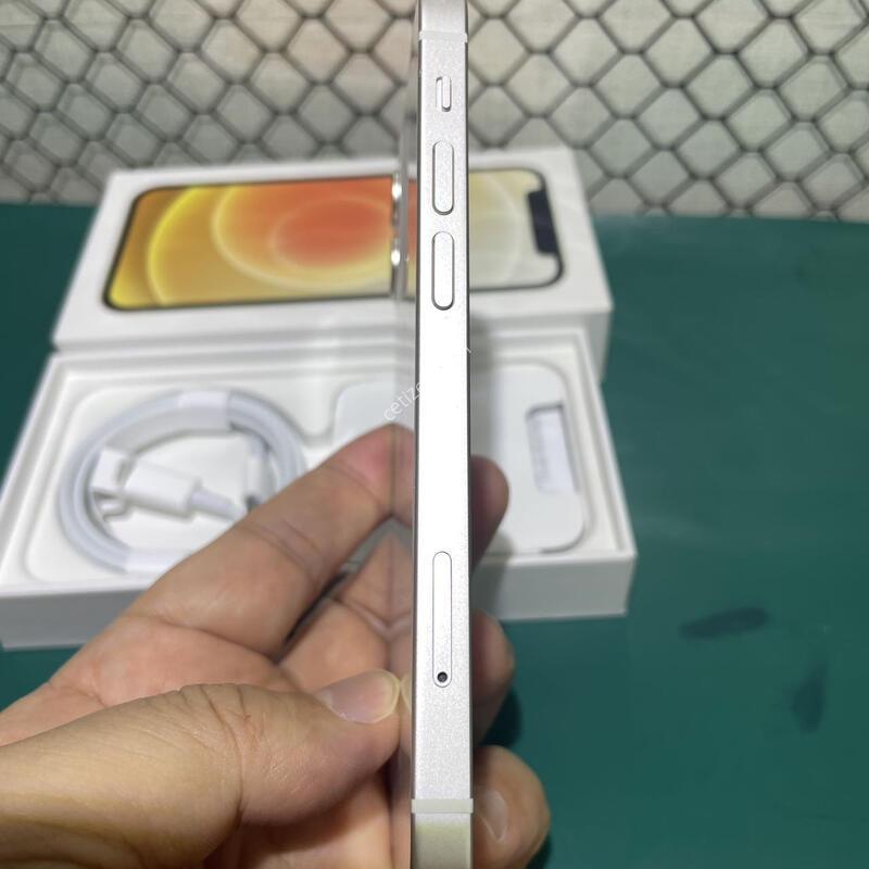 S�� ������ 12�̴� ȭ��Ʈ 128 GB ���͸� 92% (12)