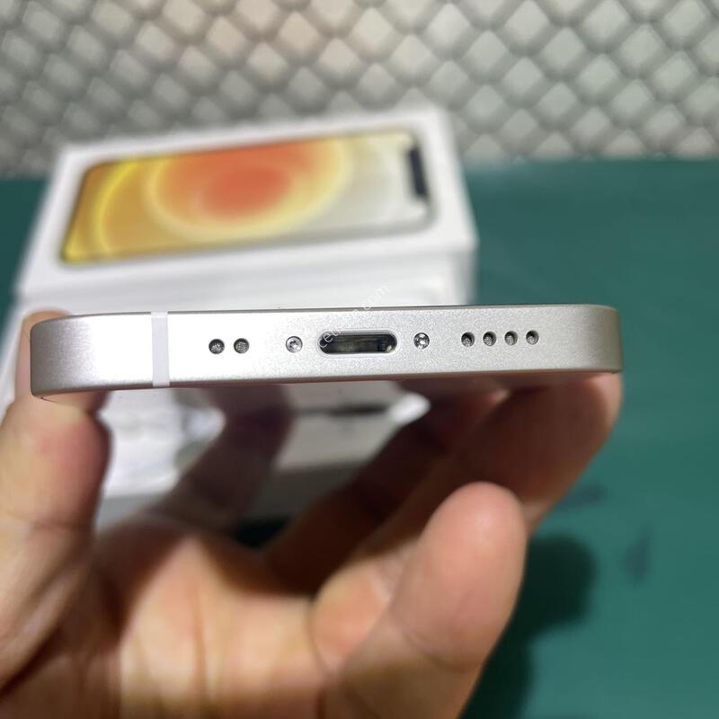 S�� ������ 12�̴� ȭ��Ʈ 128 GB ���͸� 92% (12)