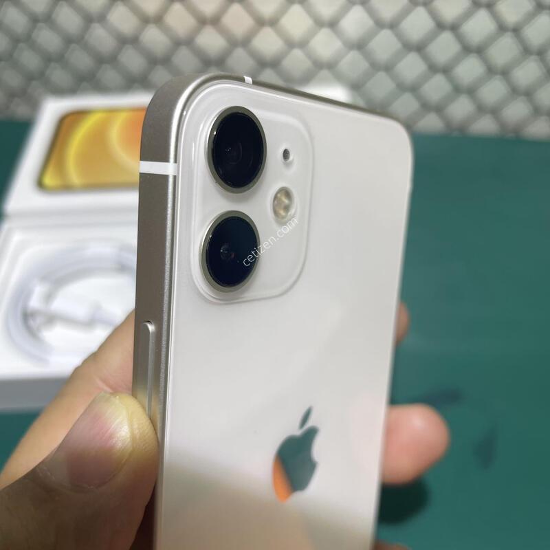 S�� ������ 12�̴� ȭ��Ʈ 128 GB ���͸� 92% (12)
