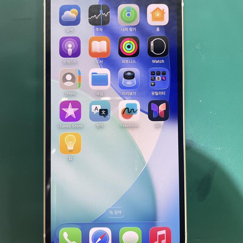 S�� ������ 12�̴� ȭ��Ʈ 128 GB ���͸� 92% (12)