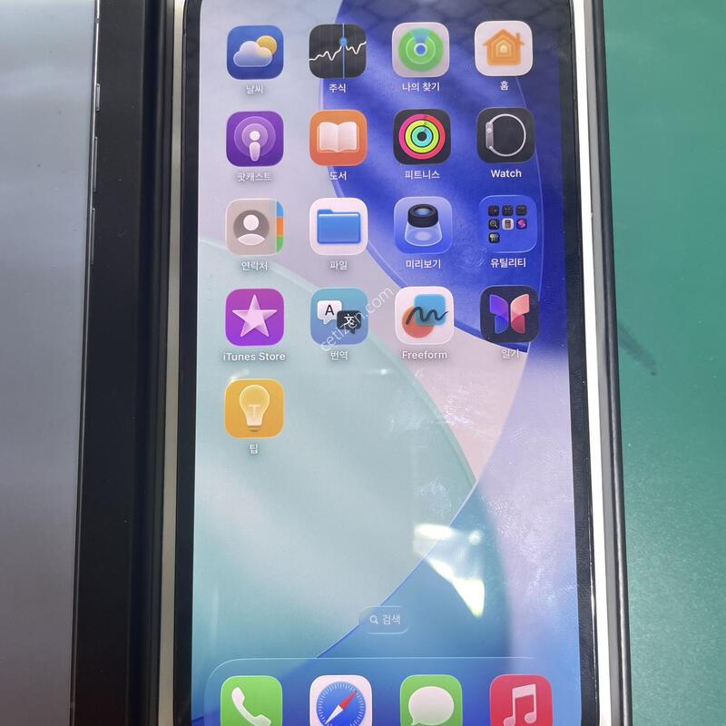 S�� ������ 13���θƽ� ���� 128 GB ���͸� 94% (61)