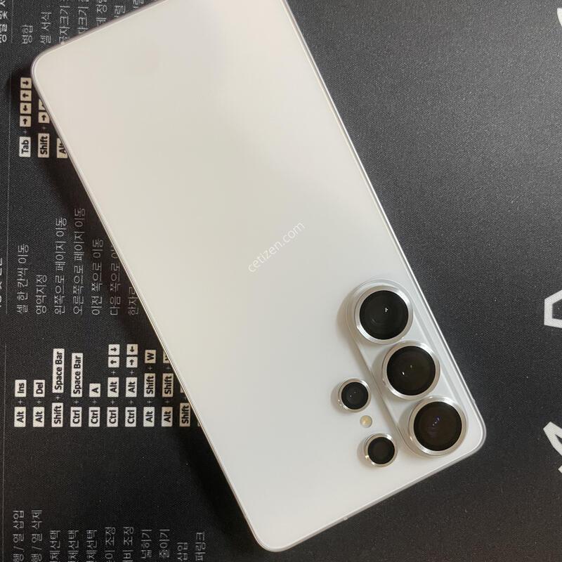 ������S26��Ʈ�� 512gb ȭ��Ʈ S��