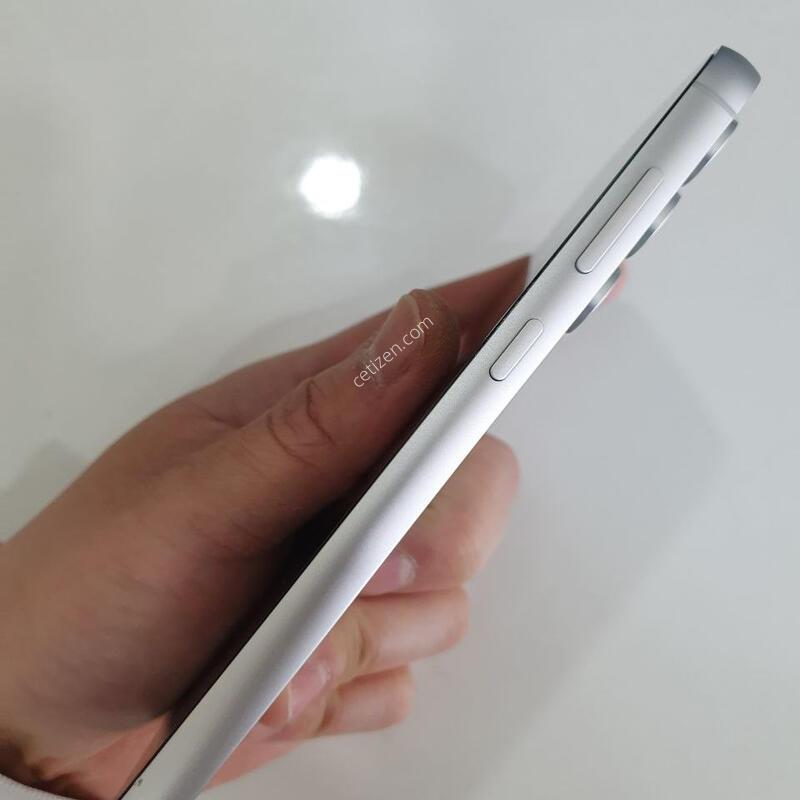 ������S23FE 256G ���ܻ� ���±� �߰��� �����
