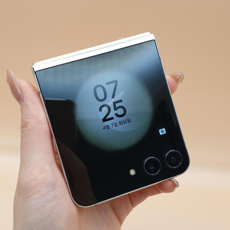 ������ Z�ø�5 5G ȭ��Ʈ 256�Ⱑ �Ǹ��մϴ�-F731N