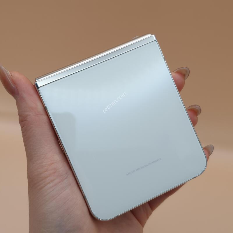 ������ Z�ø�5 5G ȭ��Ʈ 256�Ⱑ �Ǹ��մϴ�-F731N