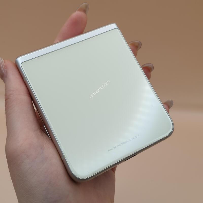 ������ Z�ø�3 5G ũ�� 256G �Ǹ��մϴ�-F711N