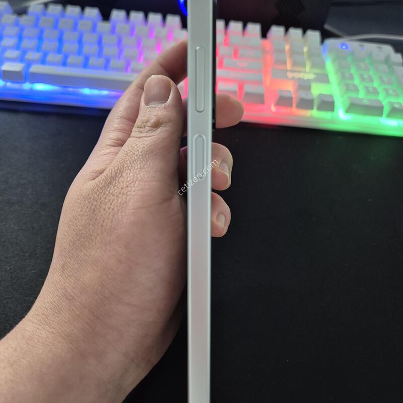 ������ ���̵�8 128G