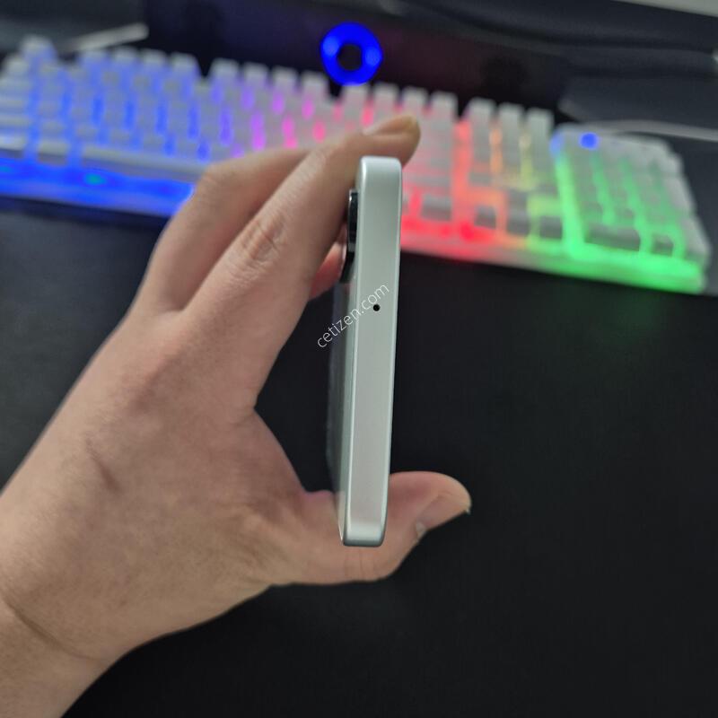 ������ ���̵�8 128G