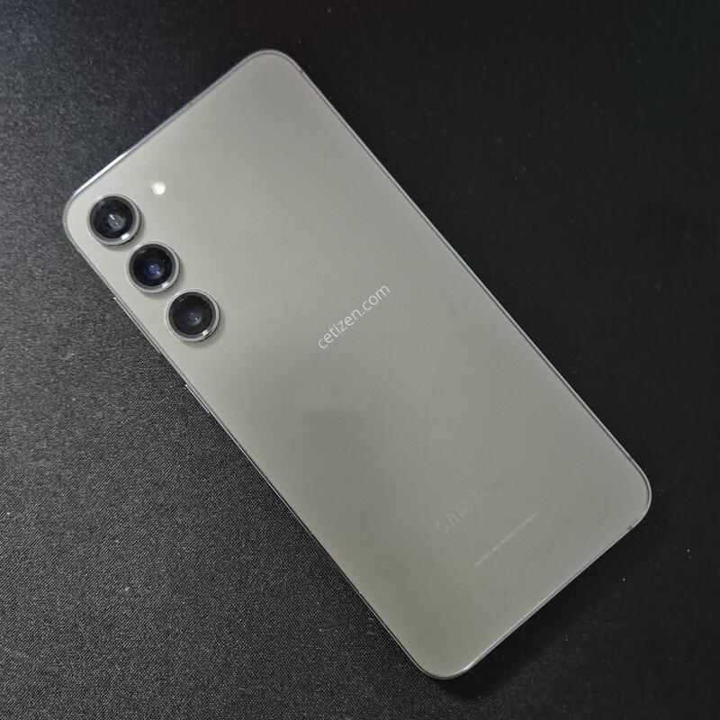 ������ S23 �÷��� �׸�