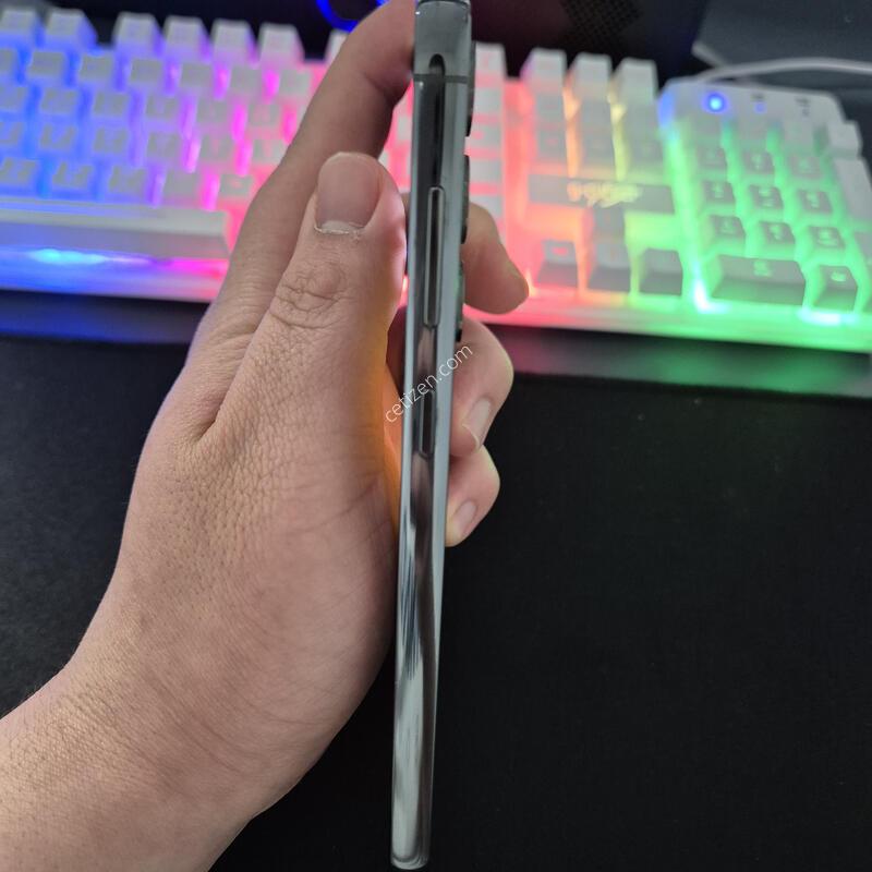 ������ S23 �÷��� �׸�