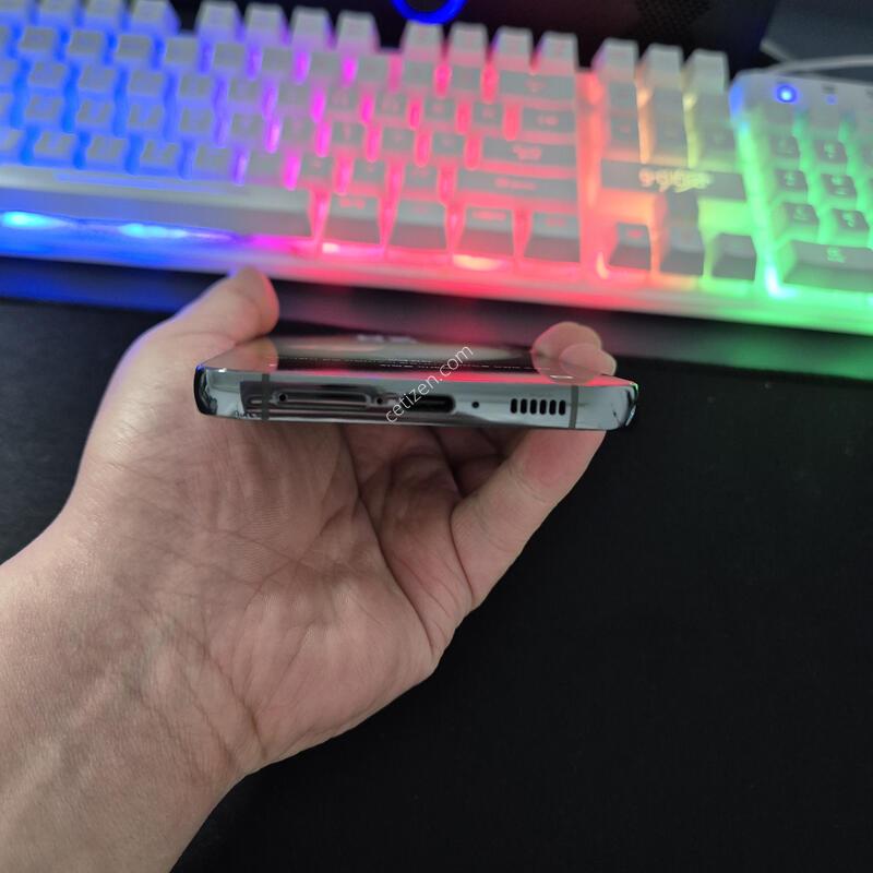 ������ S23 �÷��� �׸�