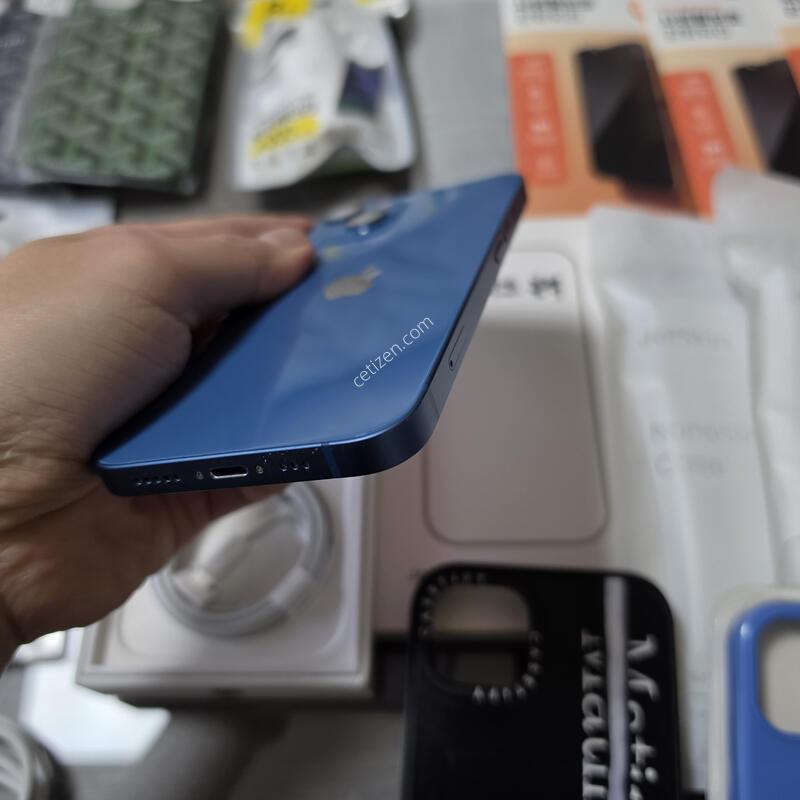 ������ 13 ���� 256GB �ڱ��� Ǯ�ڽ� + ���̽�, �ʸ�