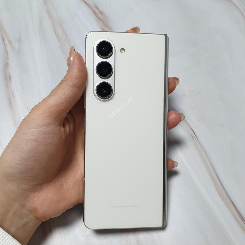 LG ������ Z����5 5G ũ�� 256G ������ �Ǹ��մϴ�