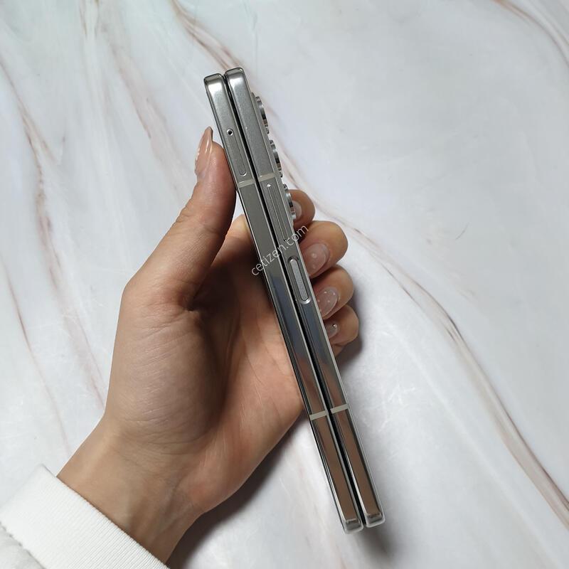 LG ������ Z����5 5G ũ�� 256G ������ �Ǹ��մϴ�