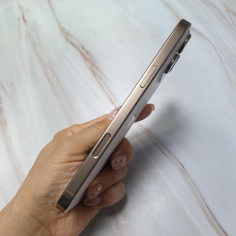 ������ 16���θƽ� 256G ����ƮƼŸ�� S�� �Ǹ��մϴ�