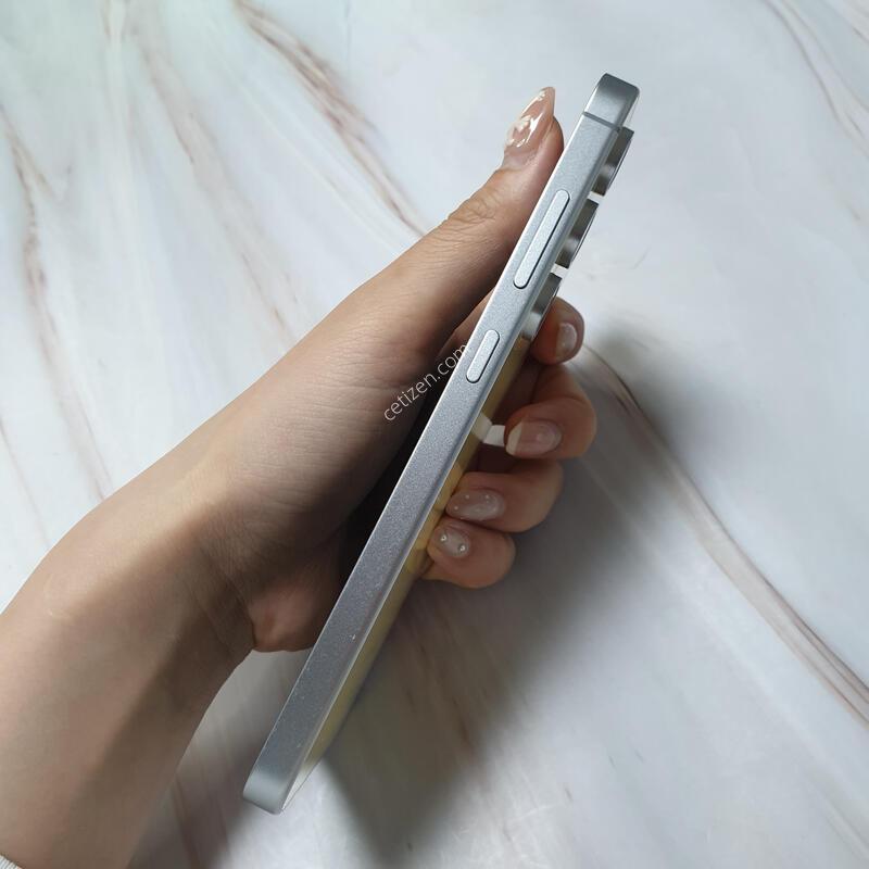 LG ������ S24FE ���ο� 256G S�� �Ǹ��մϴ�
