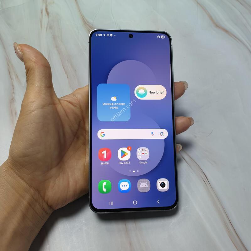 LG ������ S25FE ���� 256G S�� �Ǹ��մϴ�