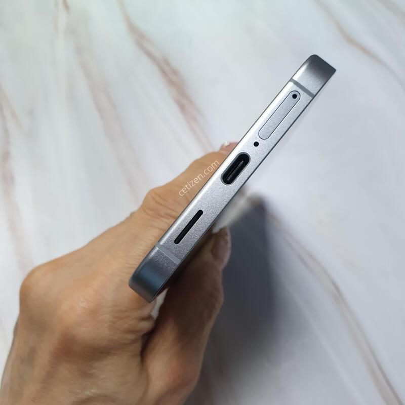 LG ������ S25FE ���� 256G S�� �Ǹ��մϴ�