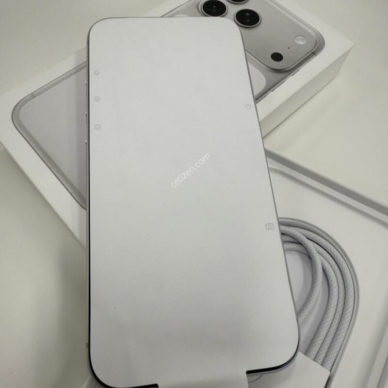 ������17���θƽ� 512GB �Ǹ��մϴ�.