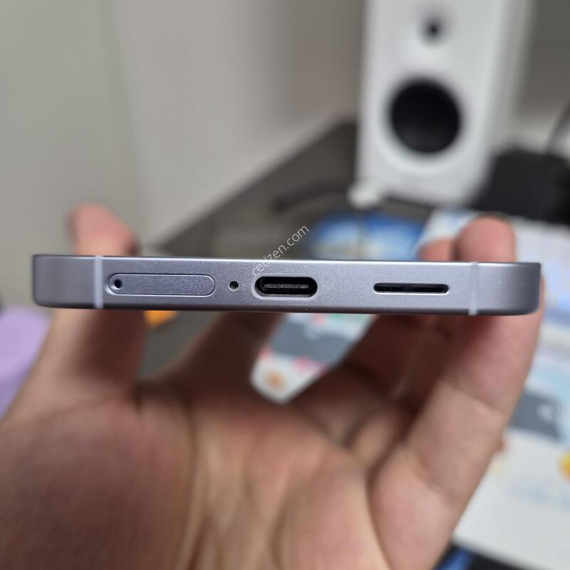 ������s25�÷��� 256G ���̽����� �Ǹ��մϴ�.