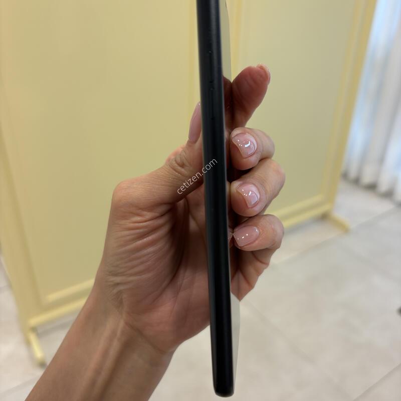 LG Q9