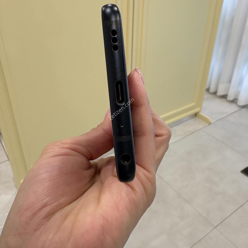 LG Q9