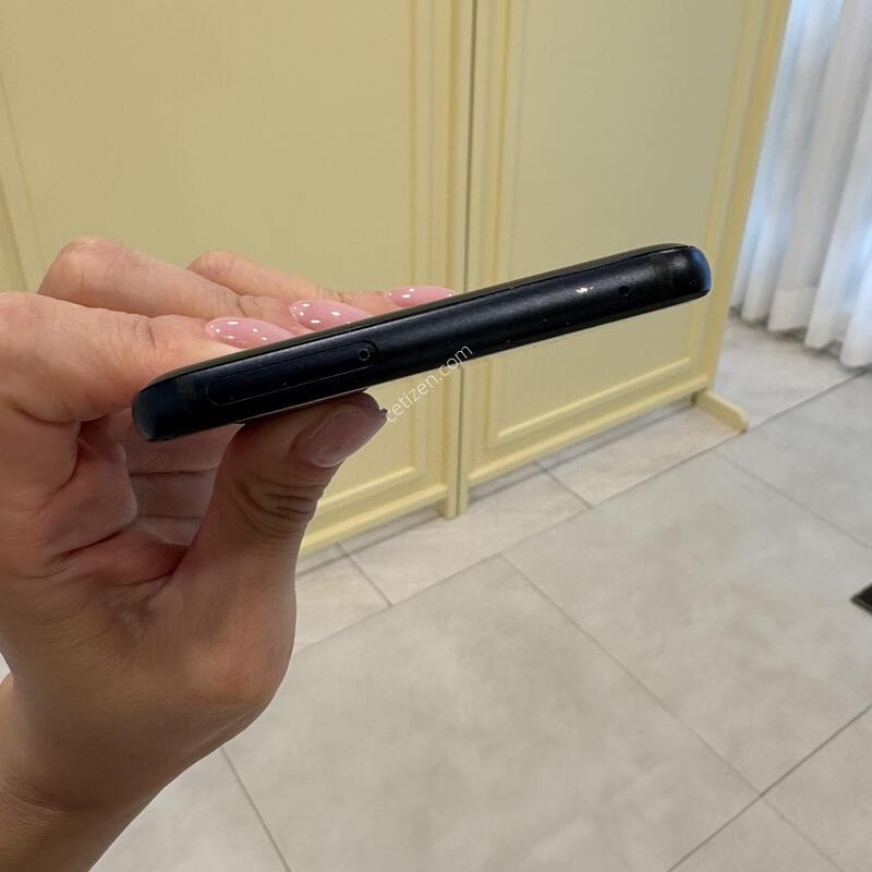 LG Q9