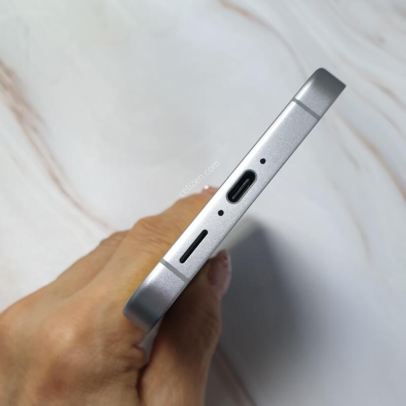LG ������ S24FE ���ο� 256G S�� �Ǹ��մϴ�