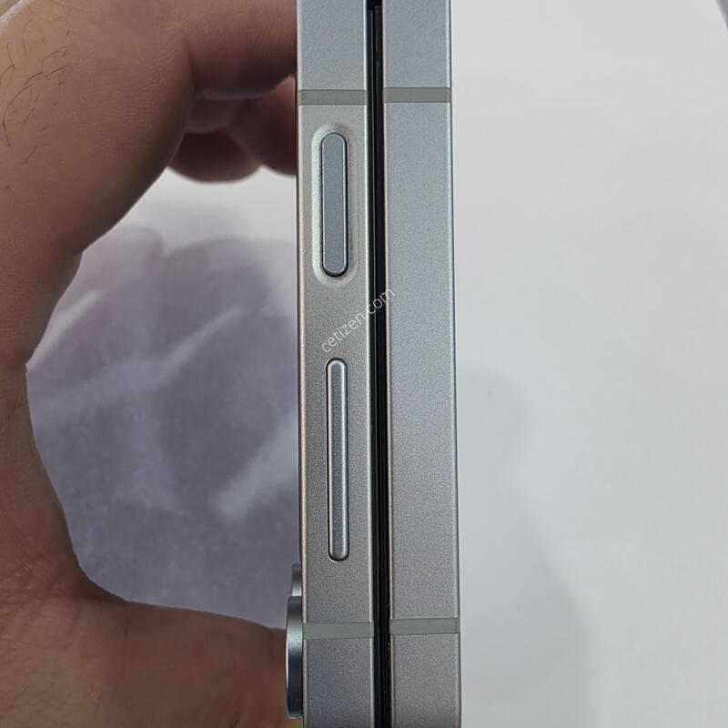 Z�ø�6 256GB